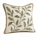 Cojín decorativo 45 cm de tejido beige y verde con bordado vegetal y flecos